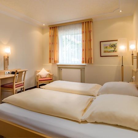 Hotel Gasthof Zur Post Unterföhring Esterno foto