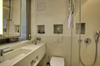 Hotel Gasthof Zur Post Unterföhring Esterno foto