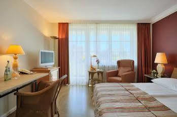 Hotel Gasthof Zur Post Unterföhring Esterno foto